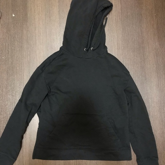 Cropped black hoodie - Picture 1 of 2